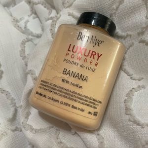 Ben Nye Banana Luxury Powder 3oz 4C1
